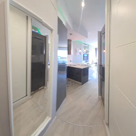 Estudio Iii Vistas Mar, Tren Y Malaga