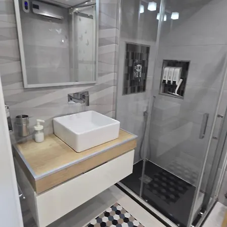 Estudio Iii Vistas Mar, Tren Y Malaga Daire *