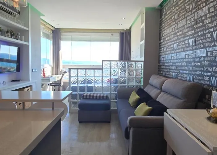 Estudio Iii Vistas Mar, Tren Y Malaga Апартаменты *