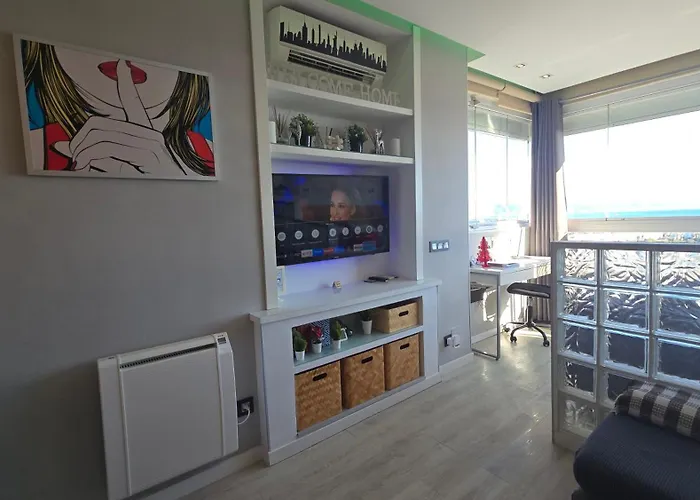 Estudio Iii Vistas Mar, Tren Y Malaga Апартаменты