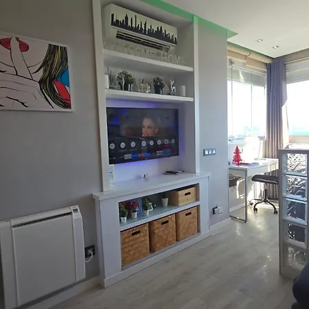 Estudio Iii Vistas Mar, Tren Y Malaga Daire