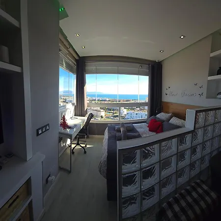 Estudio Iii Vistas Mar, Tren Y Malaga